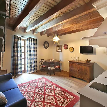 Malabaila مزرعة للإقامة كانالي